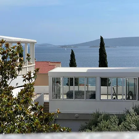 Sun Apartment