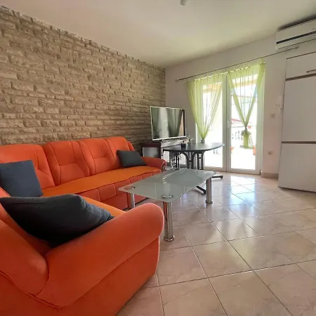 Apartment Sun Seget Vranjica